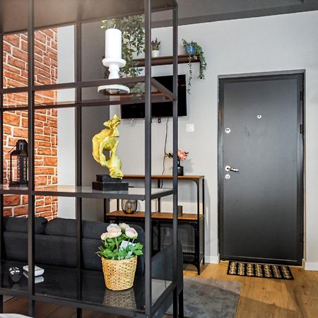 شقة Cute Cozy Nest Old City بوخارست المظهر الخارجي الصورة
